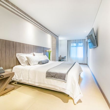 Park 42 Apartasuites Medellin Luaran gambar