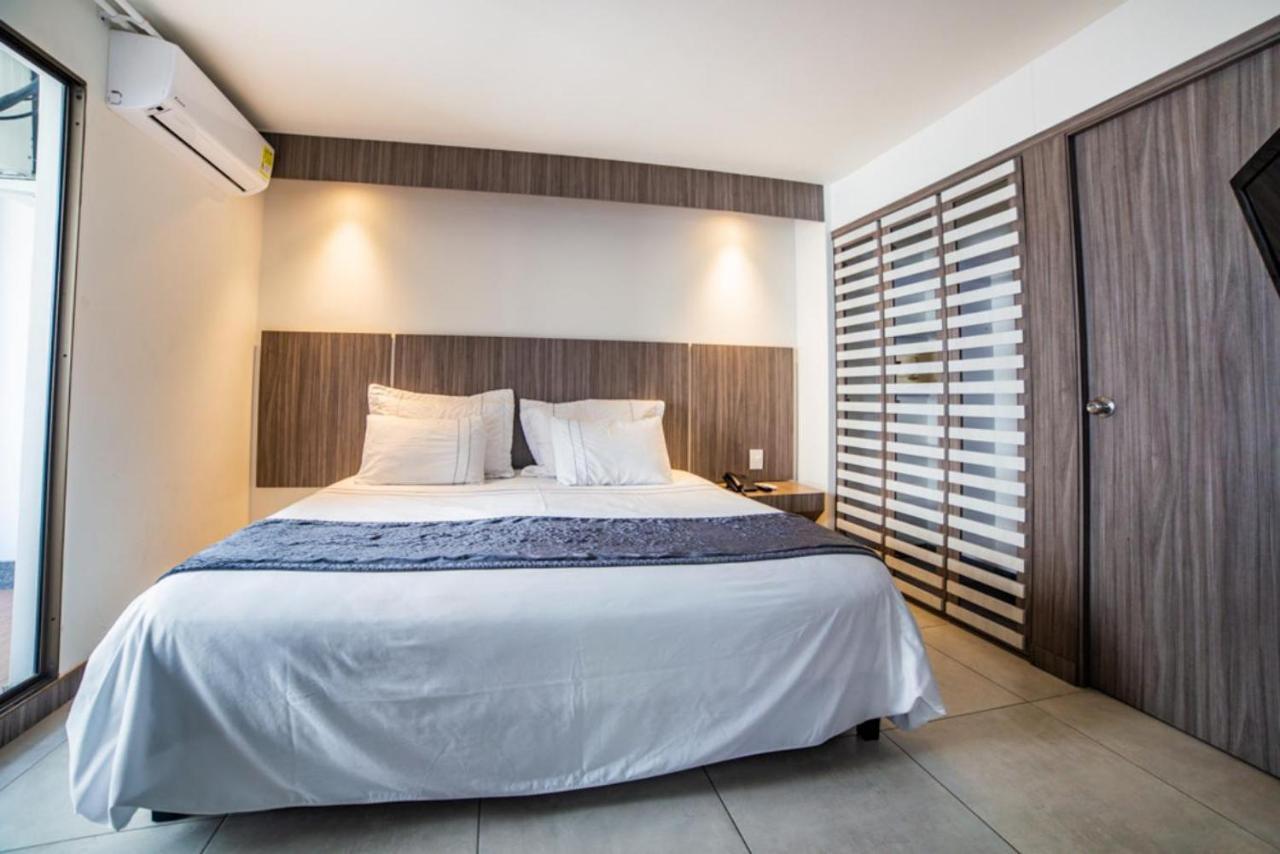Park 42 Apartasuites Medellin Luaran gambar